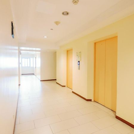 Cozy 2-Bedroom At South Of Market Soma Bgc Near Sm Aura, Market! Market! & Bonifacio High Street Тагиг Экстерьер фото