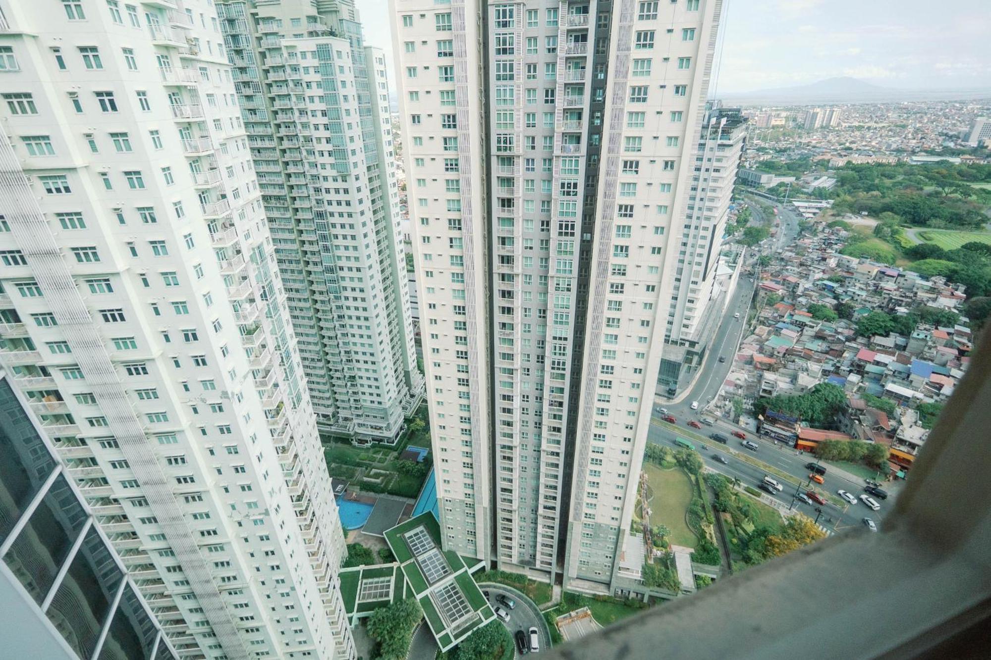 Cozy 2-Bedroom At South Of Market Soma Bgc Near Sm Aura, Market! Market! & Bonifacio High Street Тагиг Экстерьер фото
